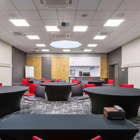 Ibis Centrum Hotel 2*