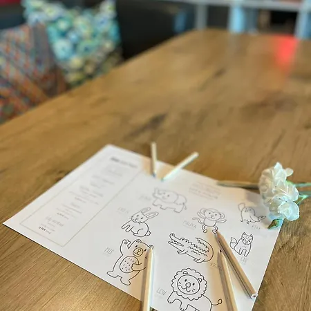 华沙中心宜必思酒店 酒店