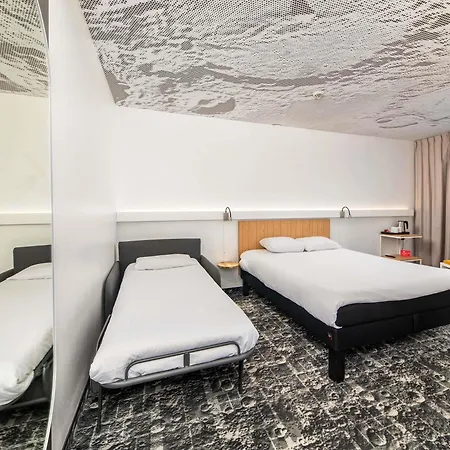 Ibis Centrum Hotel 2*