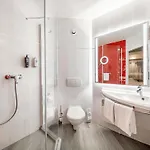 Ibis Centrum 2*