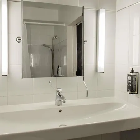 Ibis Centrum 2*